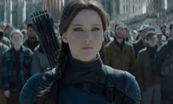 Jennifer Lawrence heads the resistance as Katniss Everdeen in top action movie of 2015 The Hunger Games: Mockingjay Part 2